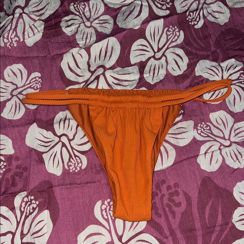 Tai Swim Bottom Size Small